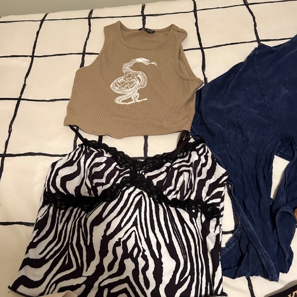 Tops - Picture 4 of 5